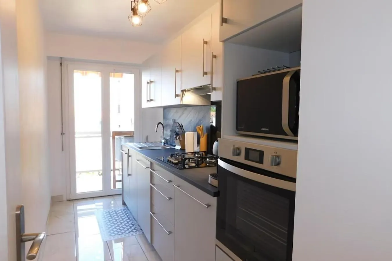 Juan Les Pins Vitoria Grand 2P Calme Parking Apartment Antibes