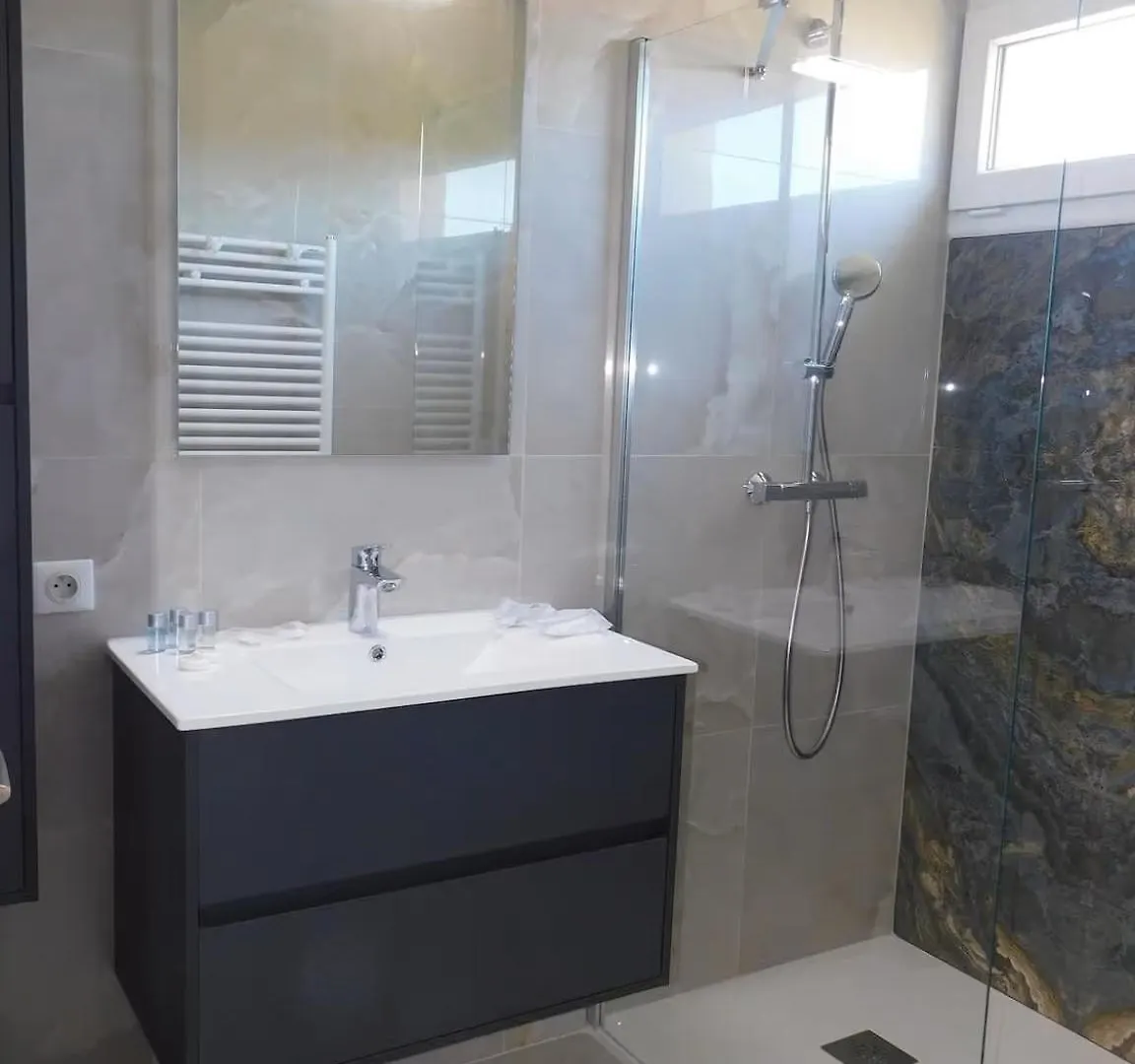 Juan Les Pins Vitoria Grand 2P Calme Parking Apartment Antibes 0*,